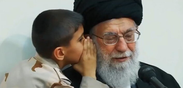 فیلم |  نگاهی به قاب‌های به‌یادماندنی از دیدارهای رهبر شهید انقلاب
