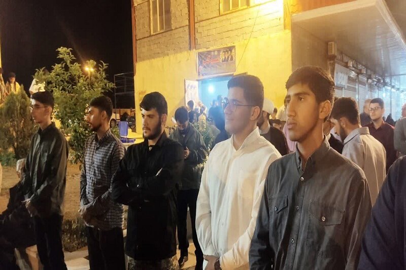 طلاب و اساتید در سنگر جهاد تبیین و امنیت سرپل ذهاب پای کار انقلاب هستند+تصاویر