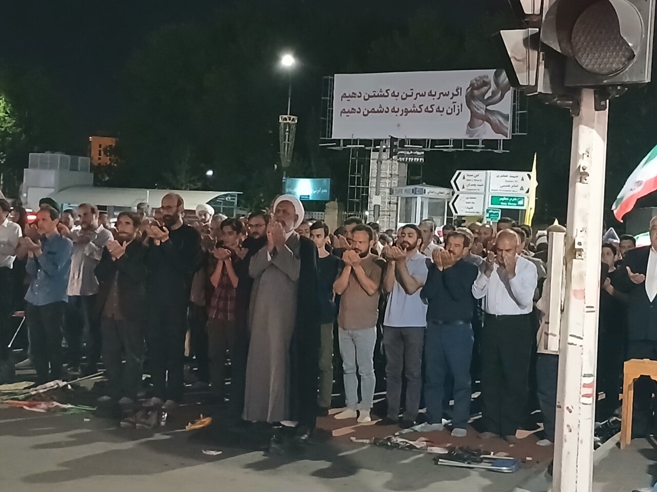 هشتاد و یکمین شب اجتماع مردمی در میدان شریعتی مشهد
