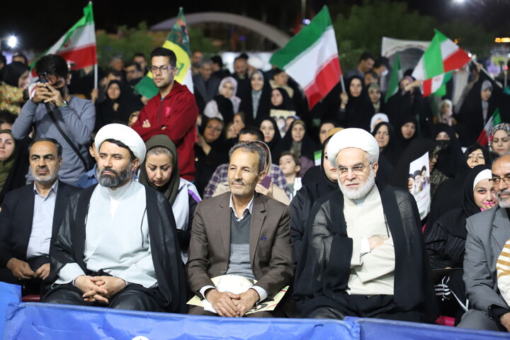 تصاویر/ موج هفتاد و نهم از حماسه حضور در میدان آزادی سنندج