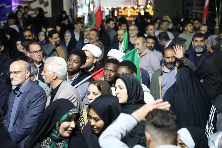 تصاویر/ موج هفتاد و نهم از حماسه حضور در میدان آزادی سنندج