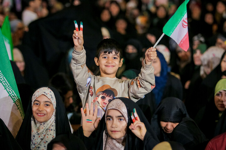 تصاویر/ هجدهمین جشنواره هلهله فرشته‌ها در قم