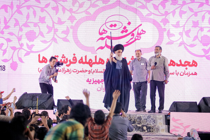 تصاویر/ هجدهمین جشنواره هلهله فرشته‌ها در قم