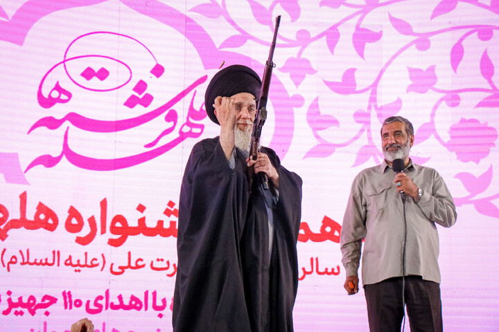 تصاویر/ هجدهمین جشنواره هلهله فرشته‌ها در قم