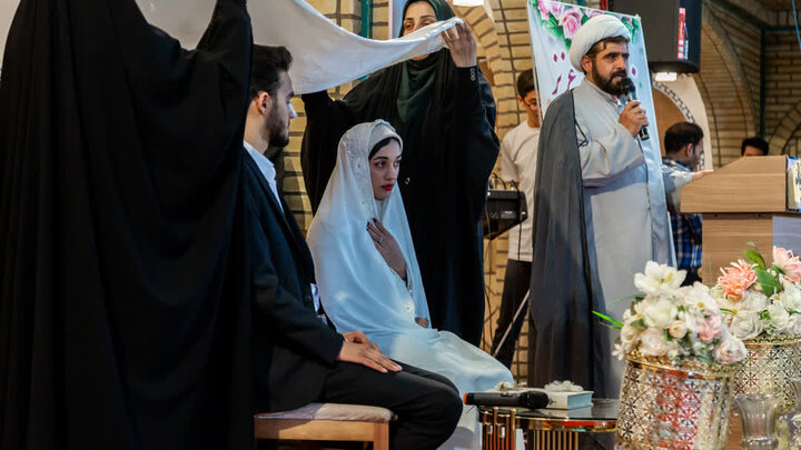 تصاویر/ برگزاری مراسم ازدواج صد زوج جوان آران و بیدگلی