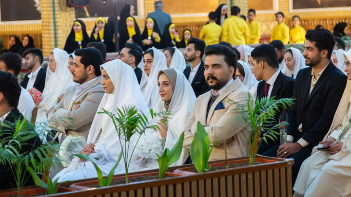 تصاویر/ برگزاری مراسم ازدواج صد زوج جوان آران و بیدگلی