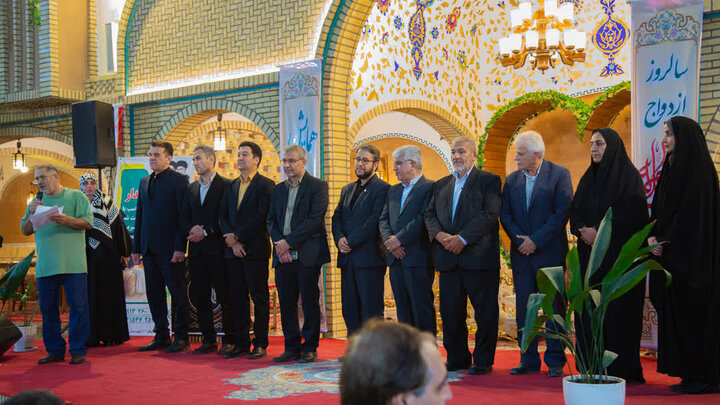 تصاویر/ برگزاری مراسم ازدواج صد زوج جوان آران و بیدگلی