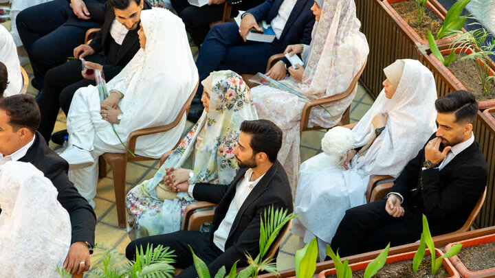 تصاویر/ برگزاری مراسم ازدواج صد زوج جوان آران و بیدگلی