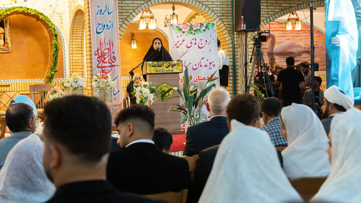تصاویر/ برگزاری مراسم ازدواج صد زوج جوان آران و بیدگلی