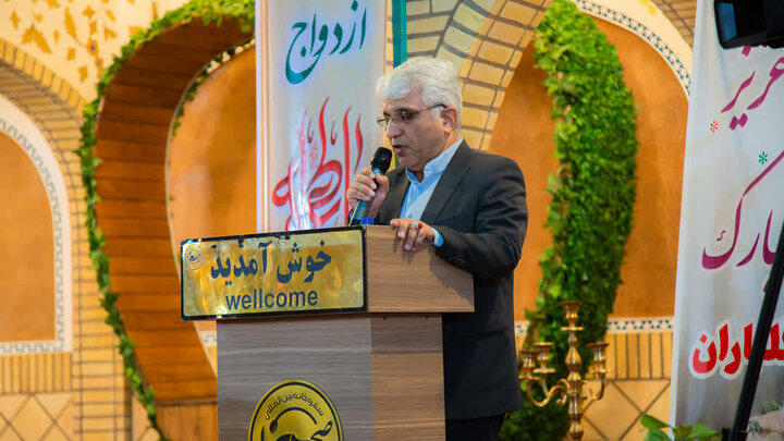 تصاویر/ برگزاری مراسم ازدواج صد زوج جوان آران و بیدگلی