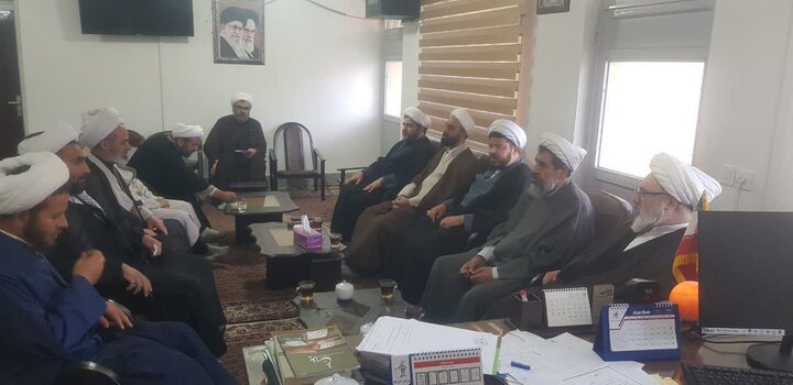 تصاویر/ جلسه هماهنگی برگزاری مراسم عمامه گذاری طلاب مدرسه علمیه حضرت امام رضا علیه السلام شهرستان میاندوآب