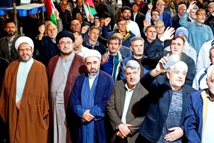 تصاویر/ هفتاد و نه شب، یک آرمان: حمایت مردم نقده از نظام، دفاع از رهبری، خونخواهی رهبر شهید