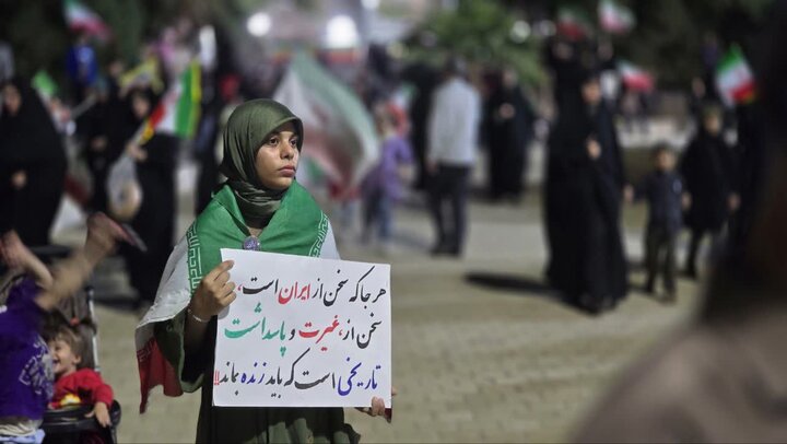 تصاویر/ هفتادونهمین شب حضور حماسی  کاشانی ها در میدان امام خامنه ای (ره)