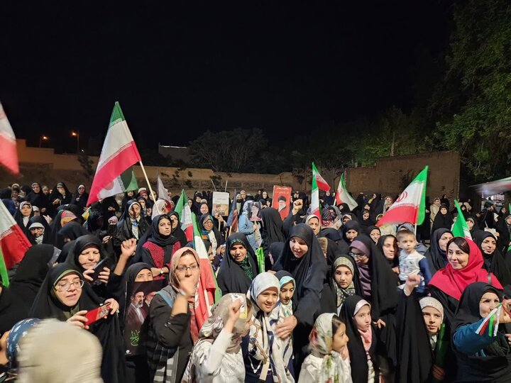 تصاویر/ برگزاری جشن پیوند آسمانی زوج‌های جوان در نطنز