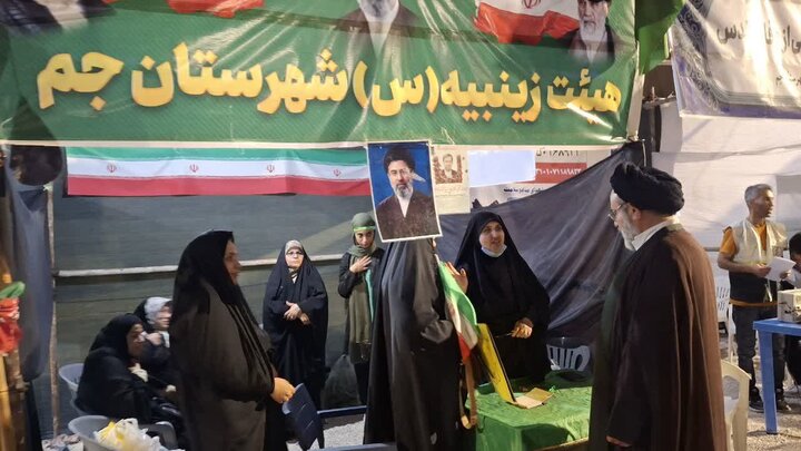 تصاویر/ بازدید امام جمعه جم از موکب های فعال در میدان شهر
