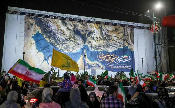تصاوير/اولین دیوارنگاره استان مرکزی با عنوان دیوارنگاره شهیدان جهانپناه در اراک