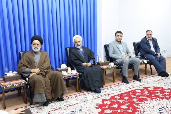 تصاویر/  دیدار حجت الاسلام والمسلمین موسوی مقدم نماینده ولی فقیه در بنیاد شهید کشور با نماینده ولی فقیه مازندران