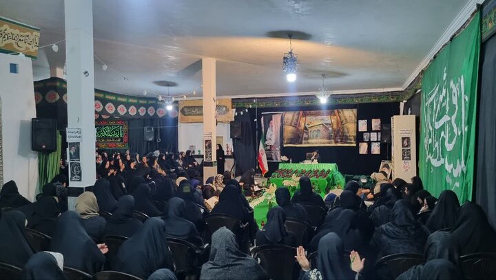 تصاویر/ برگزاری جلسه باشکوه تفسیر قرآن در هیئت صاحب الزمان (عج)
