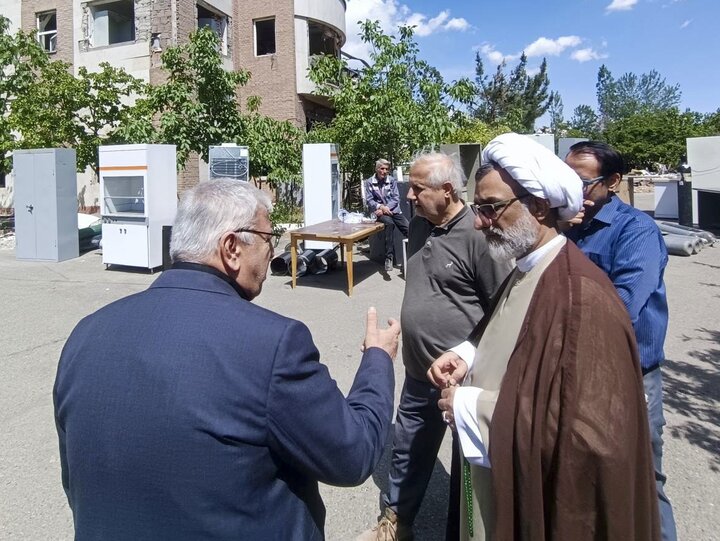 تصاویر/ بازدید دبیر شورای عالی انقلاب فرهنگی از مراکز آسیب دیده دانشگاه شهید بهشتی