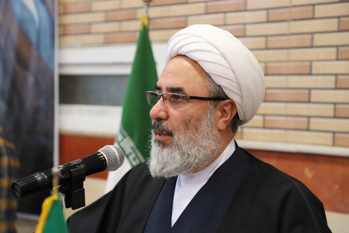 تصاویر/ برگزاری مراسم سالگرد شهدای خدمت در مدرسه علمیه امیرالمؤمنین علی(علیه‌السلام) تبریز