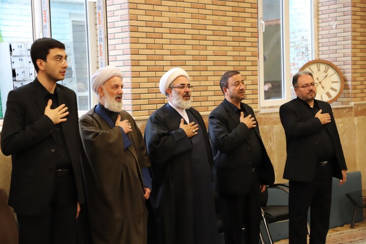تصاویر/ برگزاری مراسم سالگرد شهدای خدمت در مدرسه علمیه امیرالمؤمنین علی(علیه‌السلام) تبریز