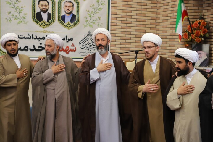 تصاویر/ برگزاری مراسم سالگرد شهدای خدمت در مدرسه علمیه امیرالمؤمنین علی(علیه‌السلام) تبریز