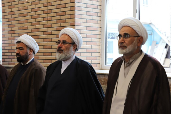 تصاویر/ برگزاری مراسم سالگرد شهدای خدمت در مدرسه علمیه امیرالمؤمنین علی(علیه‌السلام) تبریز