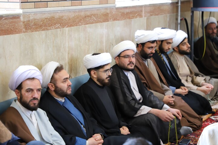 تصاویر/ برگزاری مراسم سالگرد شهدای خدمت در مدرسه علمیه امیرالمؤمنین علی(علیه‌السلام) تبریز