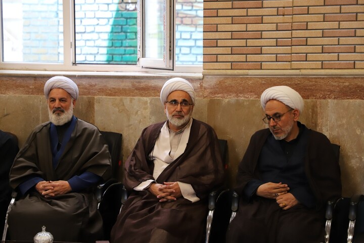 تصاویر/ برگزاری مراسم سالگرد شهدای خدمت در مدرسه علمیه امیرالمؤمنین علی(علیه‌السلام) تبریز