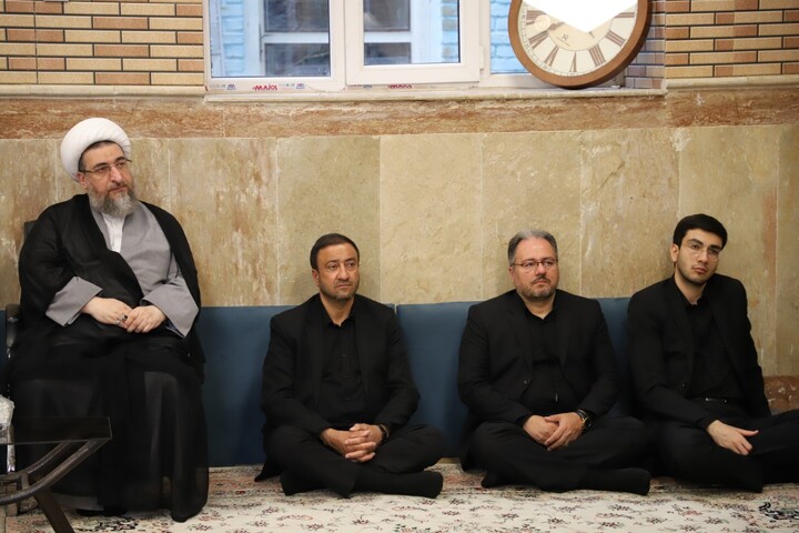 تصاویر/ برگزاری مراسم سالگرد شهدای خدمت در مدرسه علمیه امیرالمؤمنین علی(علیه‌السلام) تبریز