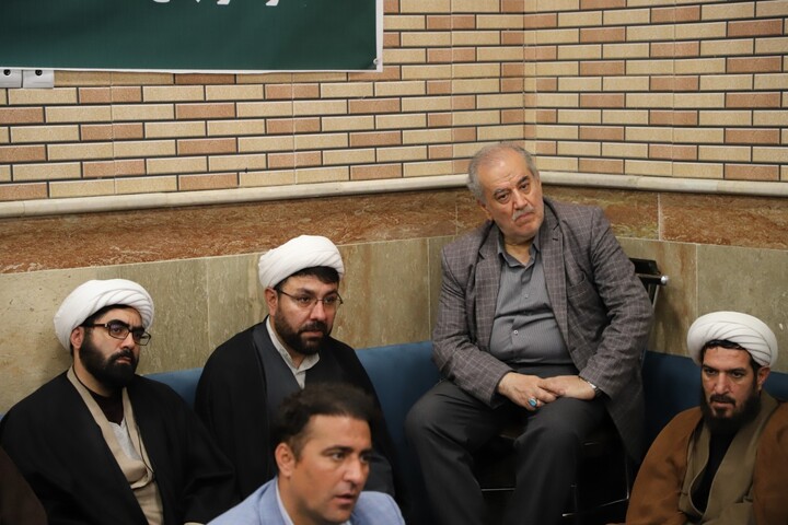تصاویر/ برگزاری مراسم سالگرد شهدای خدمت در مدرسه علمیه امیرالمؤمنین علی(علیه‌السلام) تبریز