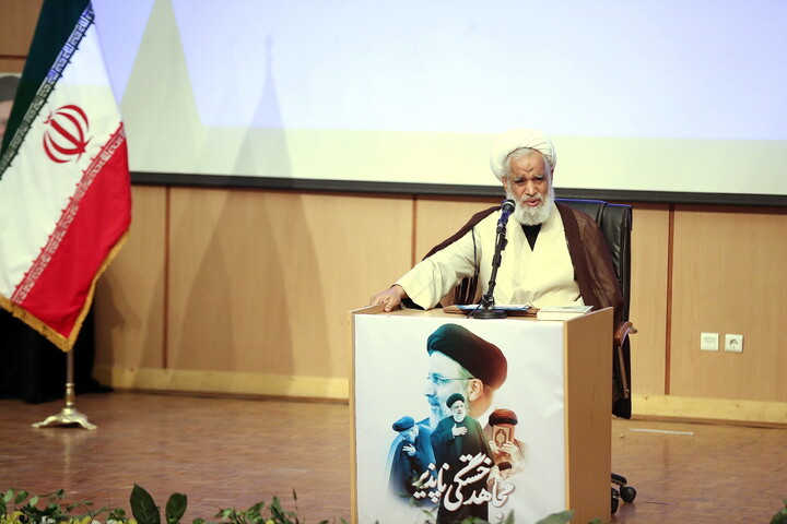 تصاویر/ مراسم بزرگداشت قائد عظیم‌الشأن امت و دومین سالگرد شهدای خدمت