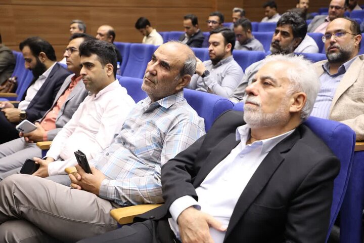 تصاویر/ تجلیل نماینده ولی‌فقیه در استان سمنان از فعالان و پیشکسوتان عرصه روابط‌عمومی و ارتباطات استان سمنان