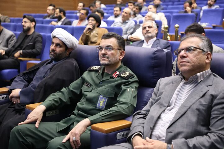 تصاویر/ تجلیل نماینده ولی‌فقیه در استان سمنان از فعالان و پیشکسوتان عرصه روابط‌عمومی و ارتباطات استان سمنان