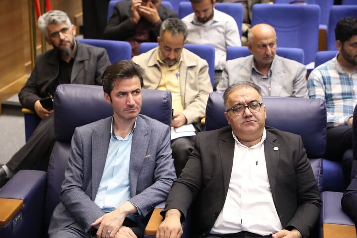 تصاویر/ تجلیل نماینده ولی‌فقیه در استان سمنان از فعالان و پیشکسوتان عرصه روابط‌عمومی و ارتباطات استان سمنان