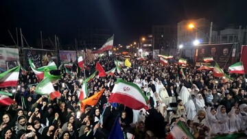 تصاویر/ قرار خیابانی مردم ماکو در ایستگاه هشتادم در حمایت از نظام اسلامی