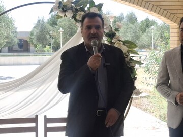 عروسی نمادین زوج دانشجوی مددجوی کاشانی در آسایشگاه گلابچی برگزار شد