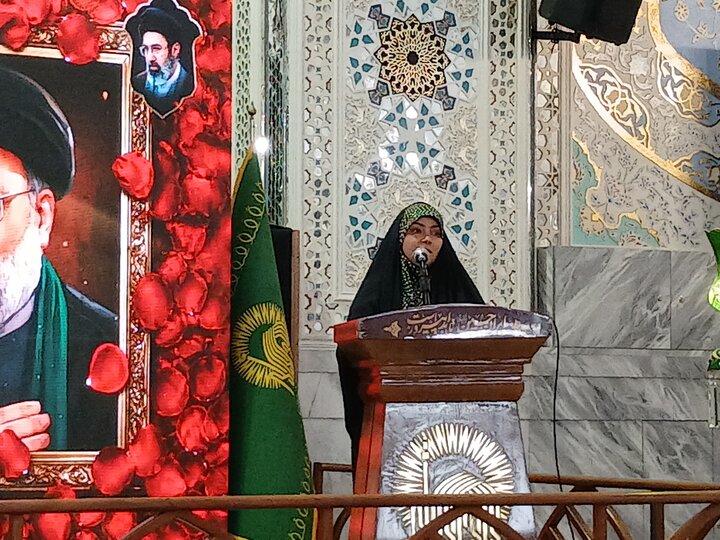 تصاویر نخستین کنگره شعر بانوان (سلام برابراهیم) در حرم مطهر رضوی