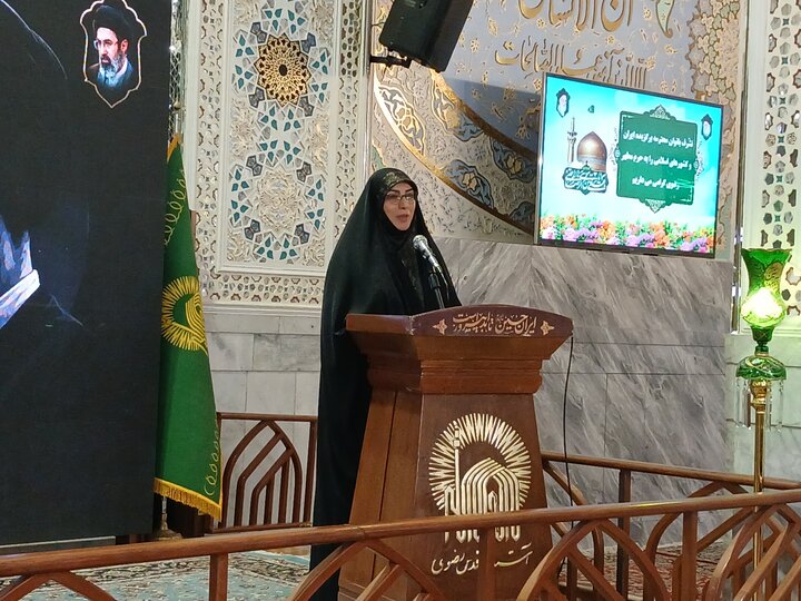 طنین شعر در حریم رضوی طنین‌انداز شد// بانوان شاعر مقاومت در سوگ رئیس‌جمهور شهید گردهم آمدند
