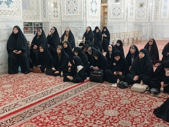 تصاویر نخستین کنگره شعر بانوان (سلام برابراهیم) در حرم مطهر رضوی