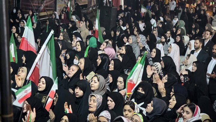 تصاویر/ قرار خیابانی مردم ماکو در ایستگاه هشتادم در حمایت از نظام اسلامی