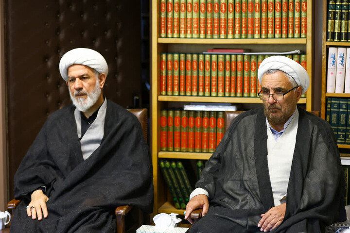 تصاویر / نشست مدیران مدارس علمیه تبریز با نماینده ولی‌فقیه در استان آذربایجان شرقی