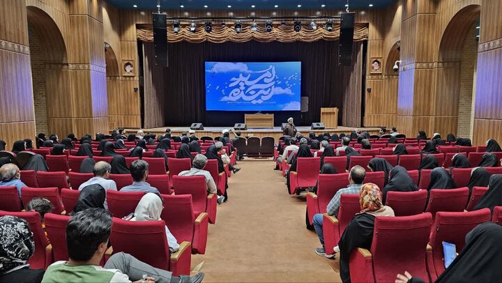 تصاویر/ همایش خانواده صدرایی با حضور والدین دانش‌آموزان مدارس علوم ومعارف صدرای یزد برگزار شد
