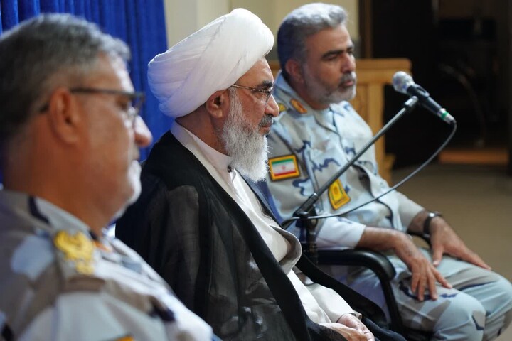 تصاویر/ دیدارهای جداگانه جمعی از مسئولان با امام جمعه بوشهر