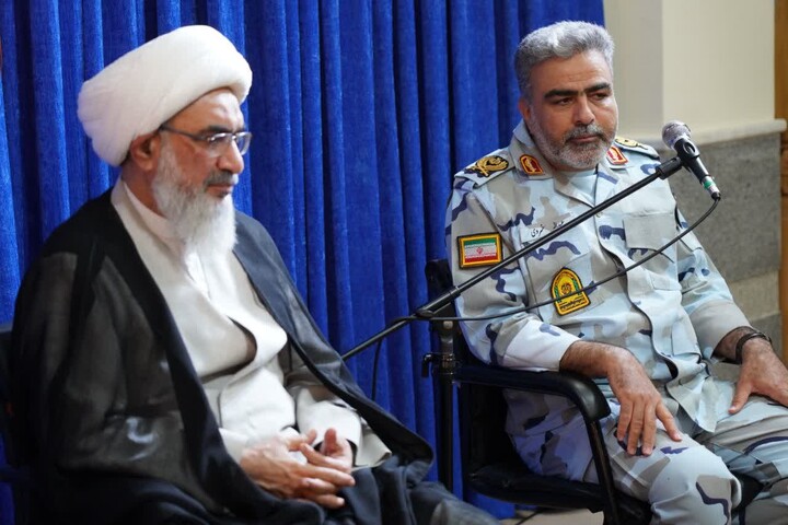 تصاویر/ دیدارهای جداگانه جمعی از مسئولان با امام جمعه بوشهر