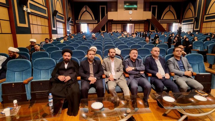 تصاویر/  پنجمین دوره سلسله نشست‌های نسیم حیات (مهارت‌های زندگی مبتنی بر مفاهیم دینی و تربیتی)