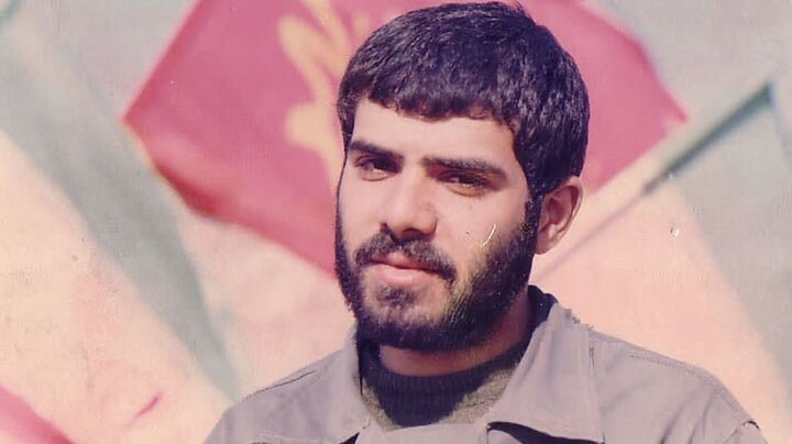 ۹۰۰ کیلومتر می‌آمد نماز می‌خواند برمی‌گشت!