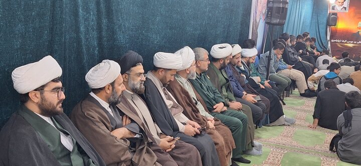 گزارش تصویری | قاب‌هایی از دلدادگی؛ تجدید میثاق طلاب و فضلای یاسوج با آرمان‌های «شهید جمهور»