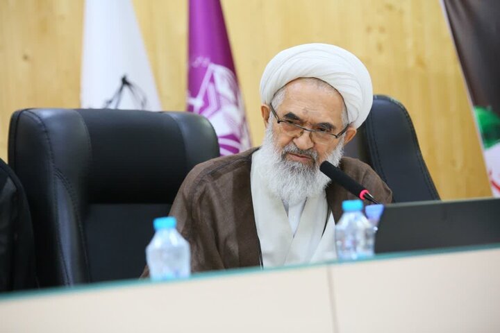 تصاویر/  اولین گردهمایی ائمه جمعه استان در سال ۱۴۰۵ در ساری، با موضوع «تجمعات شبانه» و «صلح و سازش»