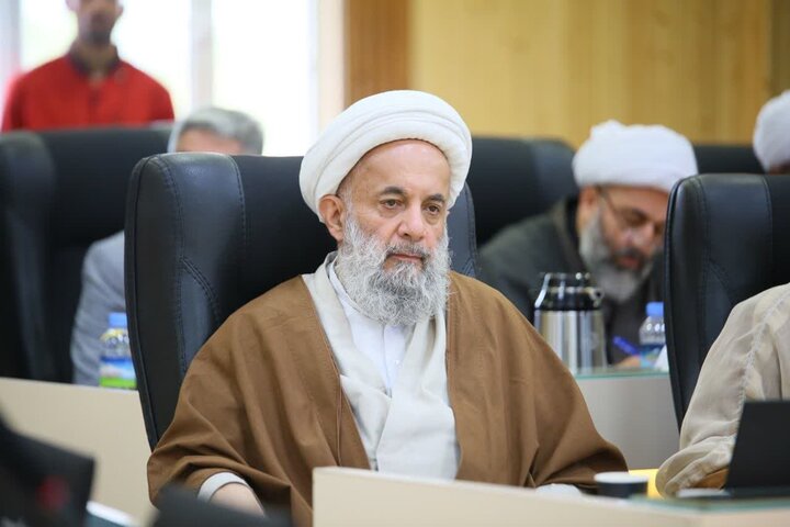 تصاویر/  اولین گردهمایی ائمه جمعه استان در سال ۱۴۰۵ در ساری، با موضوع «تجمعات شبانه» و «صلح و سازش»